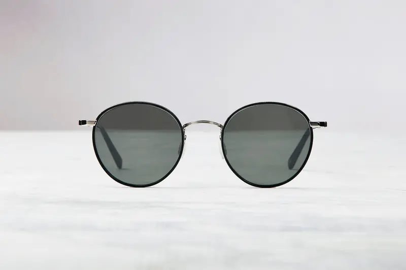 Brussels Sunglasses In Sleek Black With Silver Accents 1