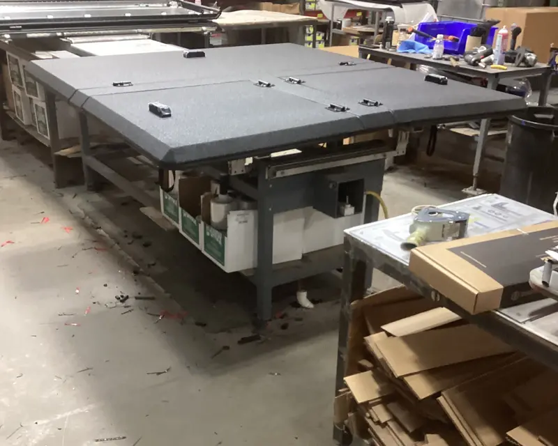 Diamondback 270 Flexible Folding Tonneau Cover – Outlet Clearance 1