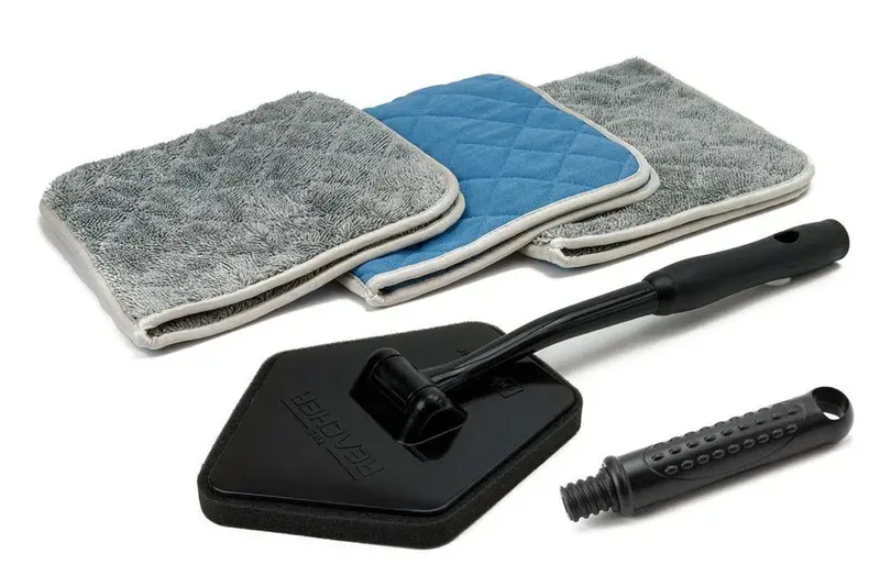 Reacher Glass Cleaning Kit: Extendable Handle + Flip Towels + 3-Pack Microfiber 1