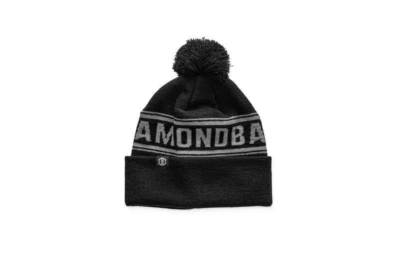 Retro Knit Beanie – Vintage-Inspired Cold-Weather Hat 1